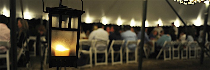 https://www.smolakfarms.com/wp-content/uploads/2018/08/event-lantern-tent-night_1500x500.jpg