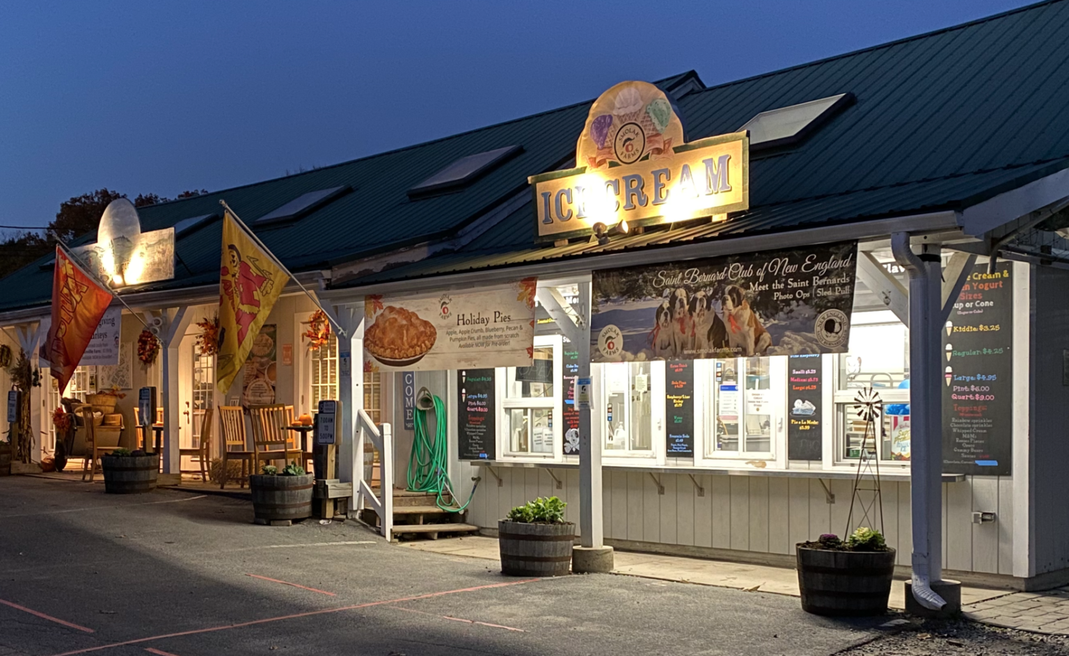 Ice Cream Stand Smolak Farms in North Andover